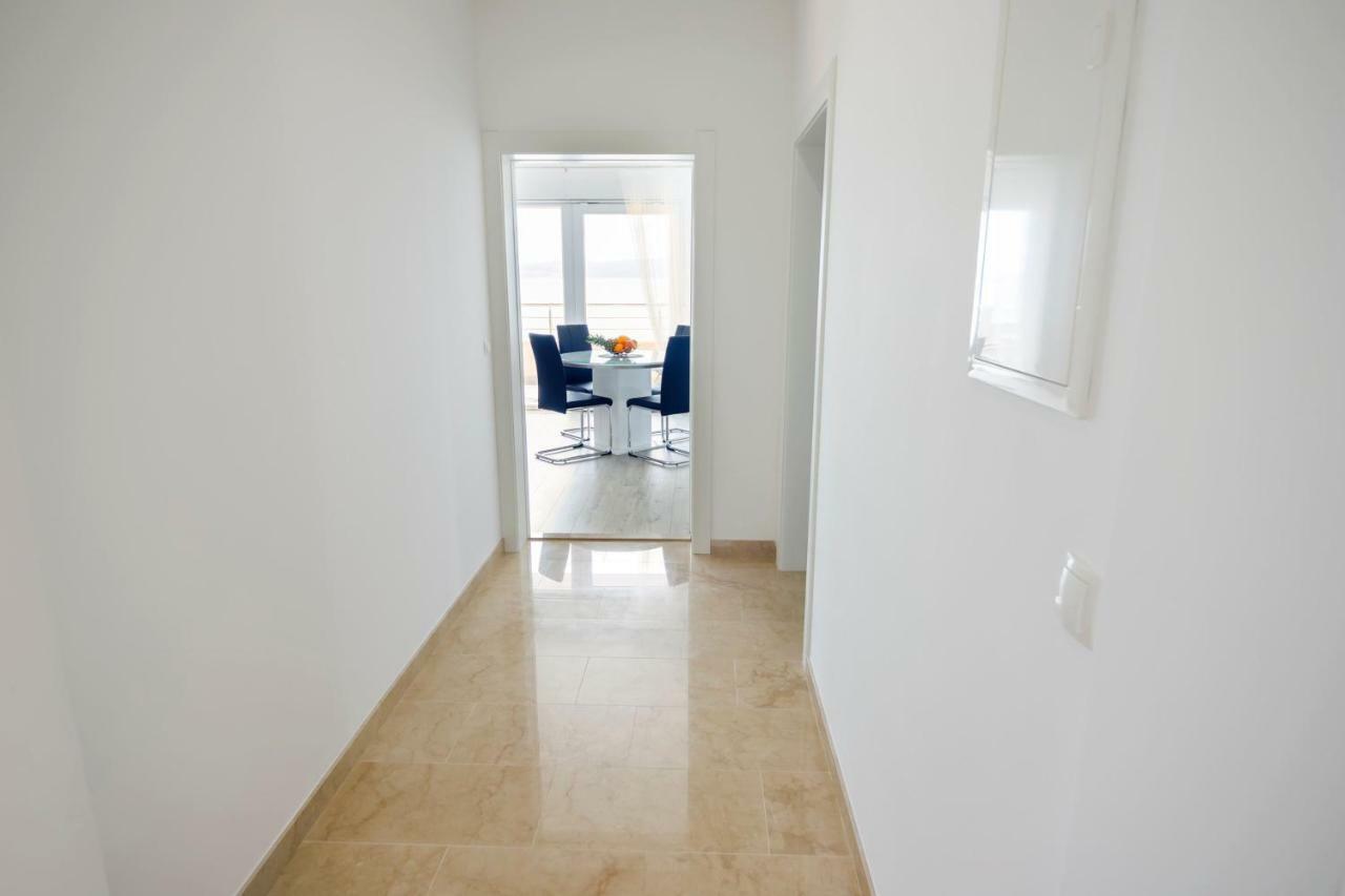 Apartmani Ticinovic أوميس المظهر الخارجي الصورة