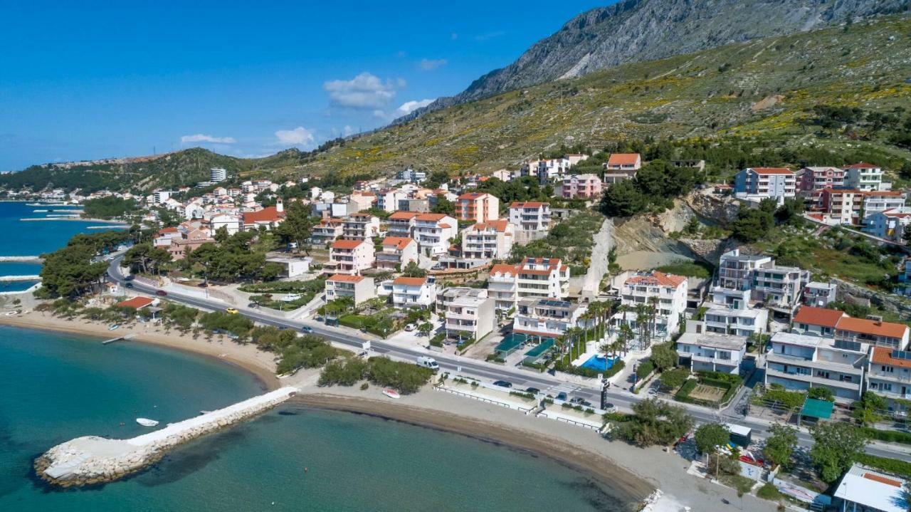 Apartmani Ticinovic أوميس المظهر الخارجي الصورة